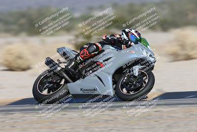 media/Dec-04-2025-Racers Edge (Thu) [[5ebc9f124d]]/3-B Group/2-Session 1 (Turn 4 Entry)/